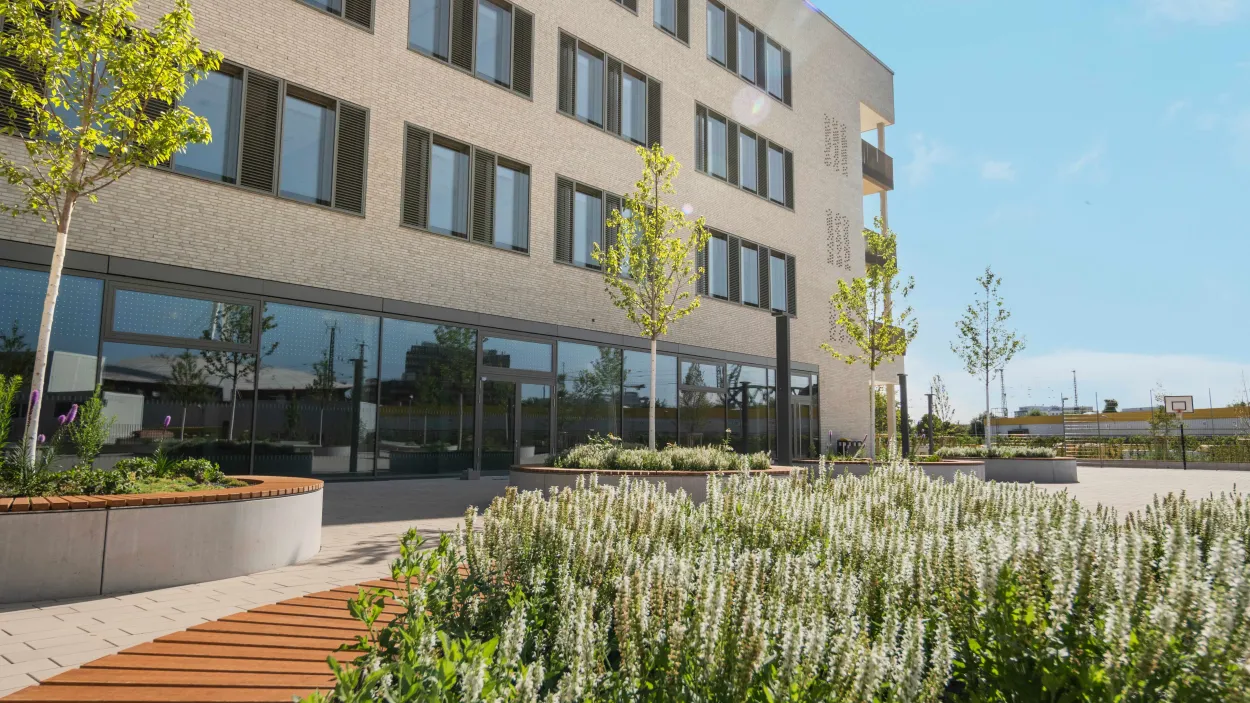 Gymnasium Brügelmannstrasse exterior